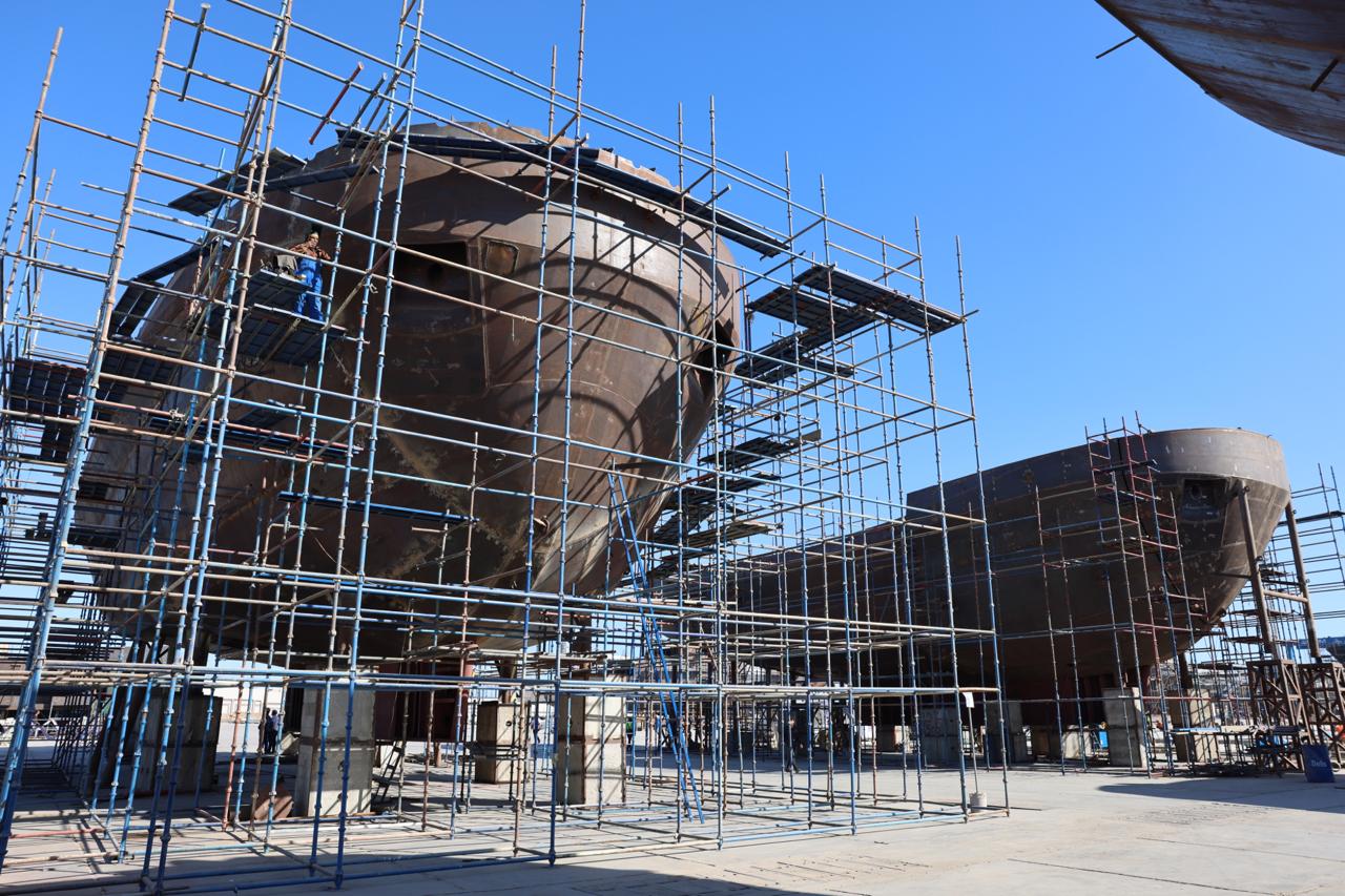 أعمال بناء الوحدات البحرية