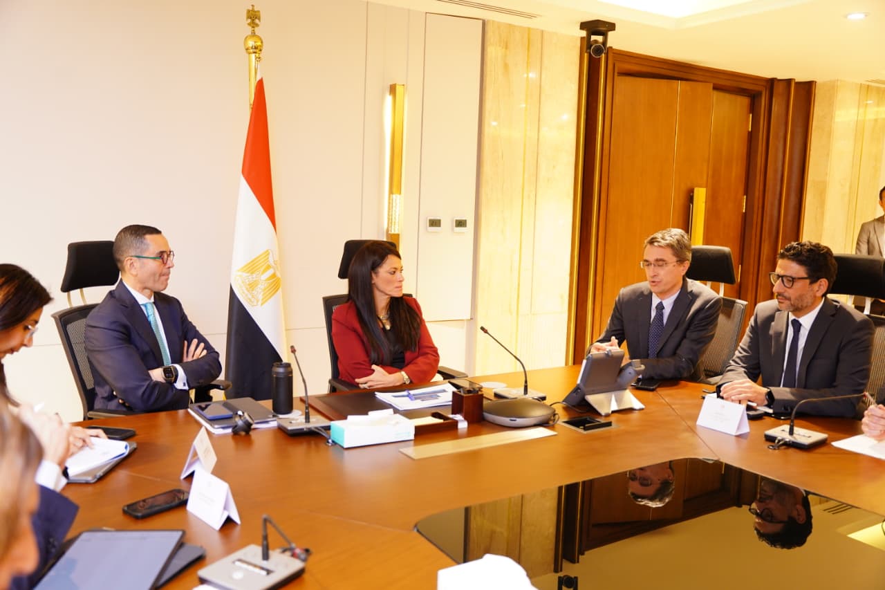 إجتماع وزيرا «التخطيط» و «الاستثمار»  مع بعثة مجموعة البنك الدولي