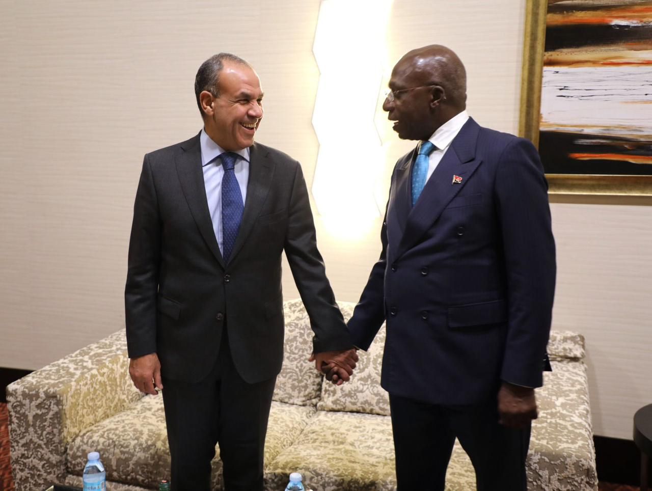 وزير الخارجية يبحث تعزيز العلاقات المشتركة بين مصر و أنجولا 