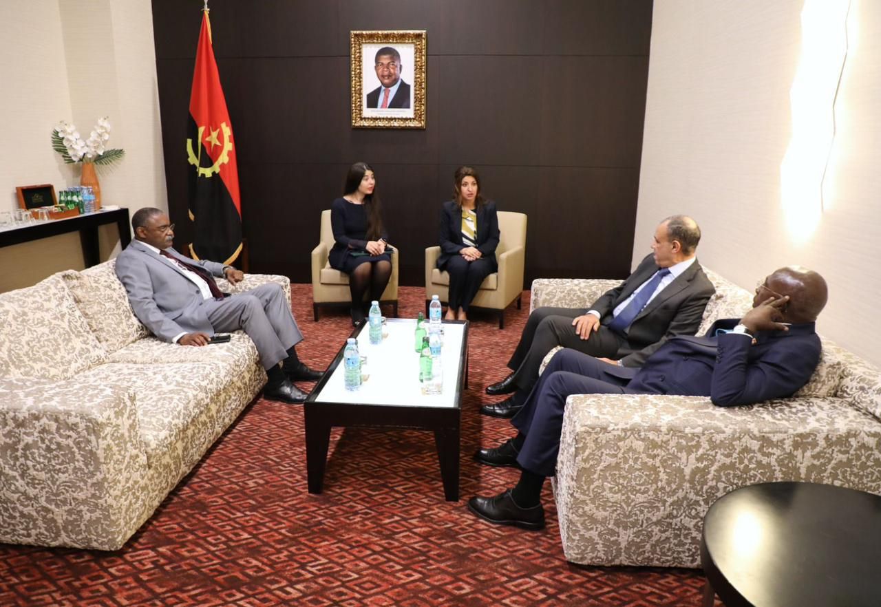 وزير الخارجية يبحث تعزيز العلاقات المشتركة بين مصر و أنجولا 