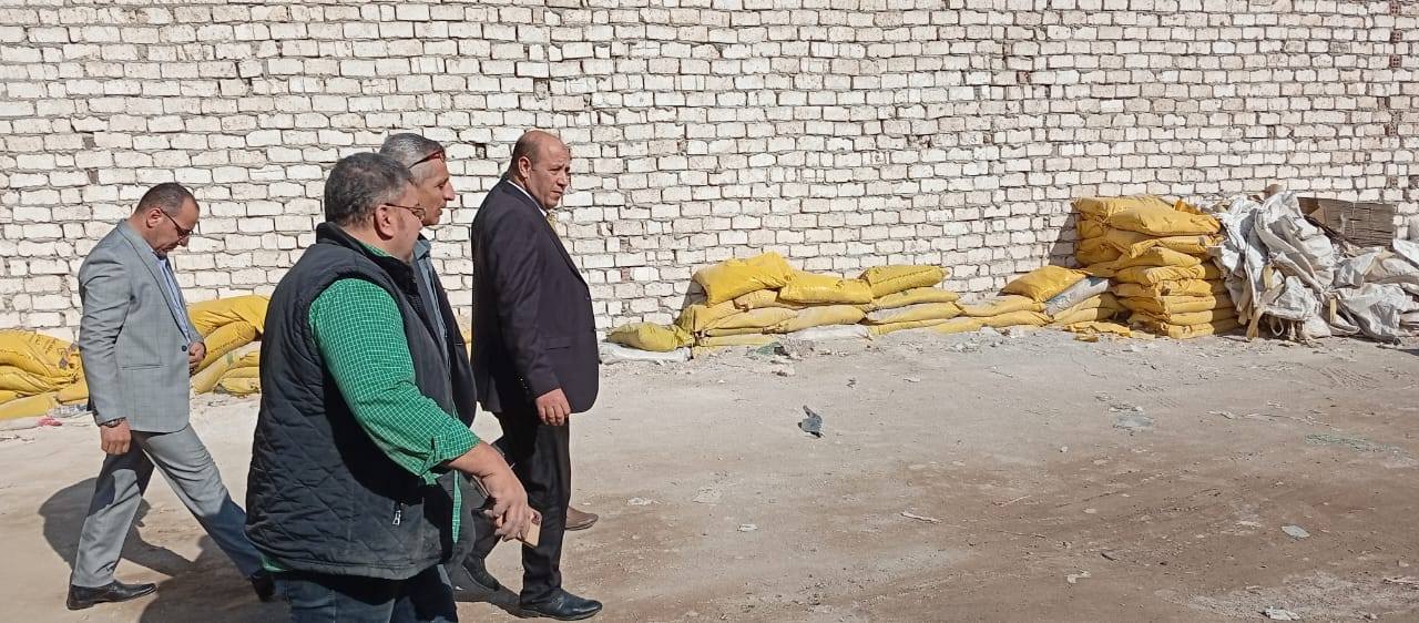 الزراعة تضبط مخزنًا غير مرخص لتهريب الأسمدة