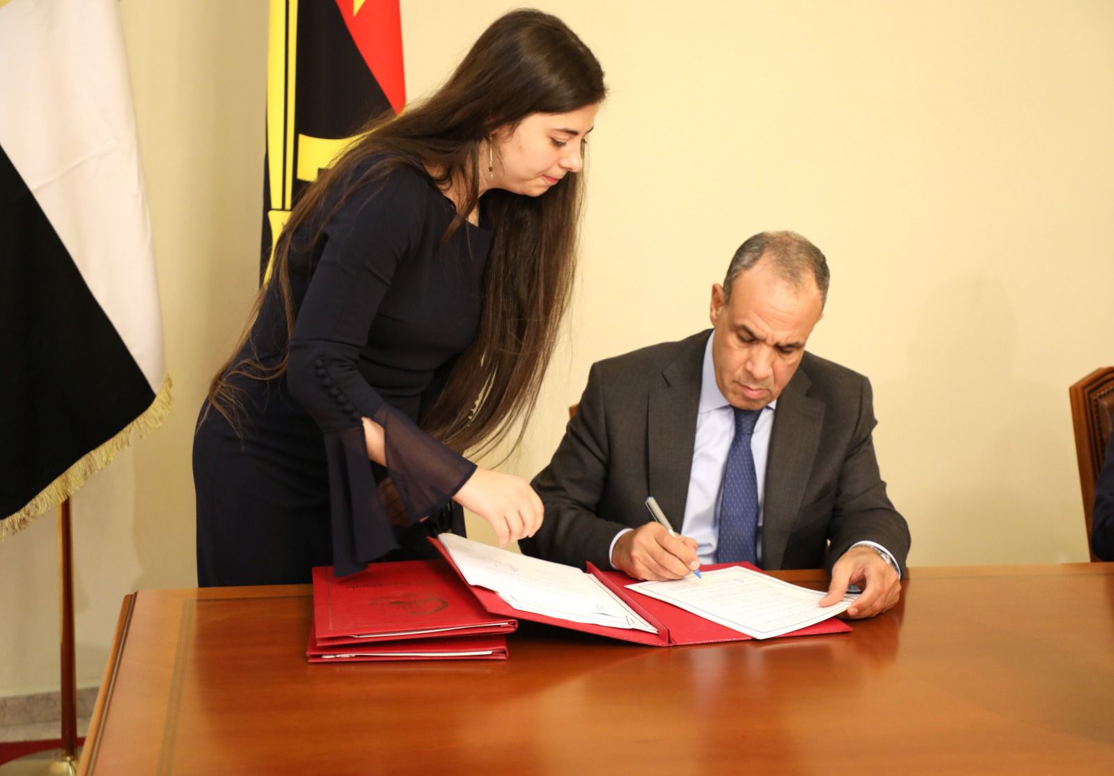 انعقاد الدورة الأولى للجنة المشتركة بين مصر وأنجولا