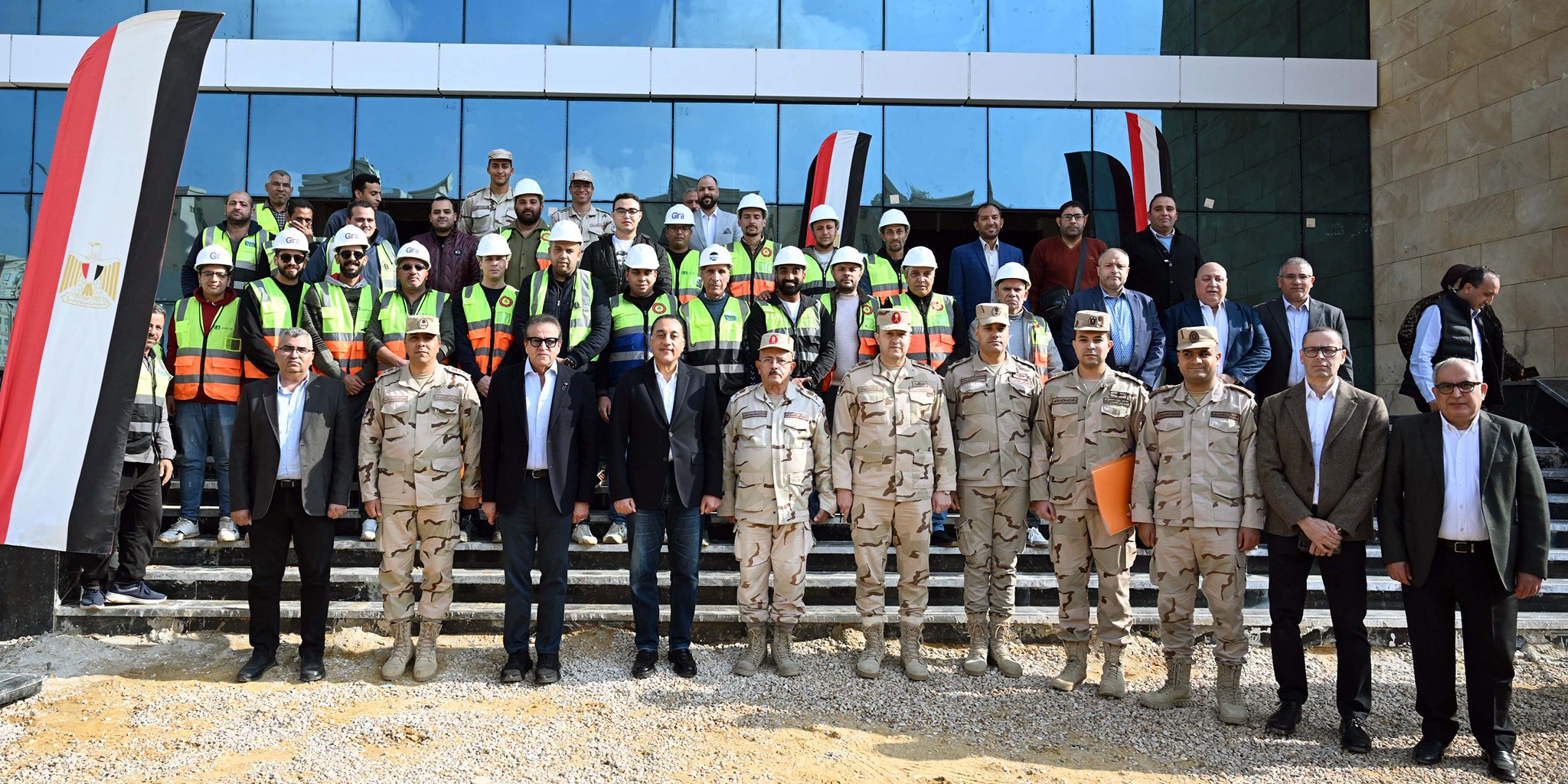 رئيس الوزراء يتفقد مشروع إنشاء مستشفى التأمين الصحي الشامل