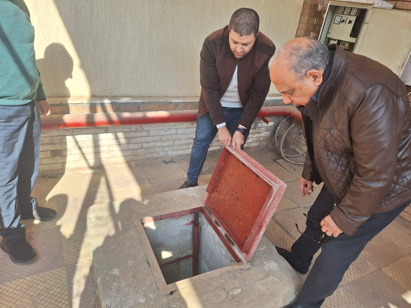 وزير الكهرباء يتفقد قطاع شبكات المدن الجديدة بمحافظة الشرقية