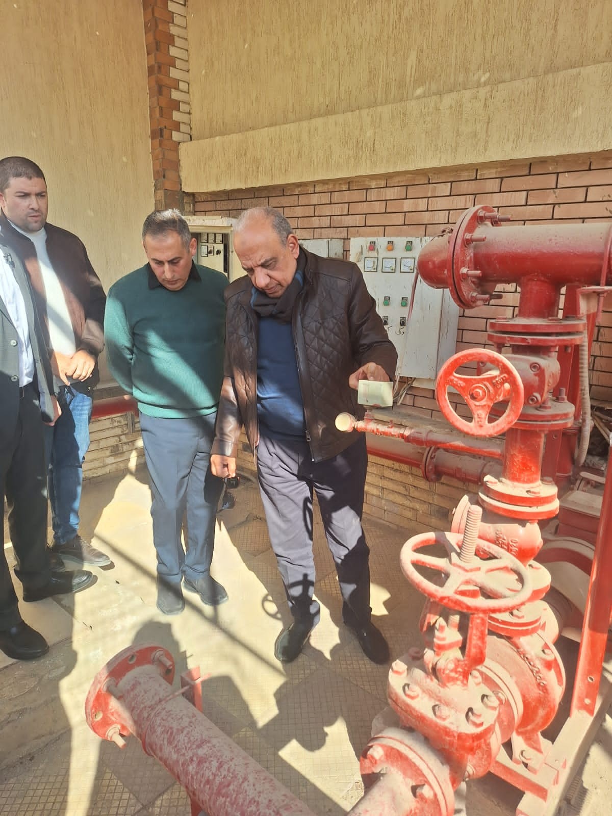 وزير الكهرباء يتفقد قطاع شبكات المدن الجديدة بمحافظة الشرقية