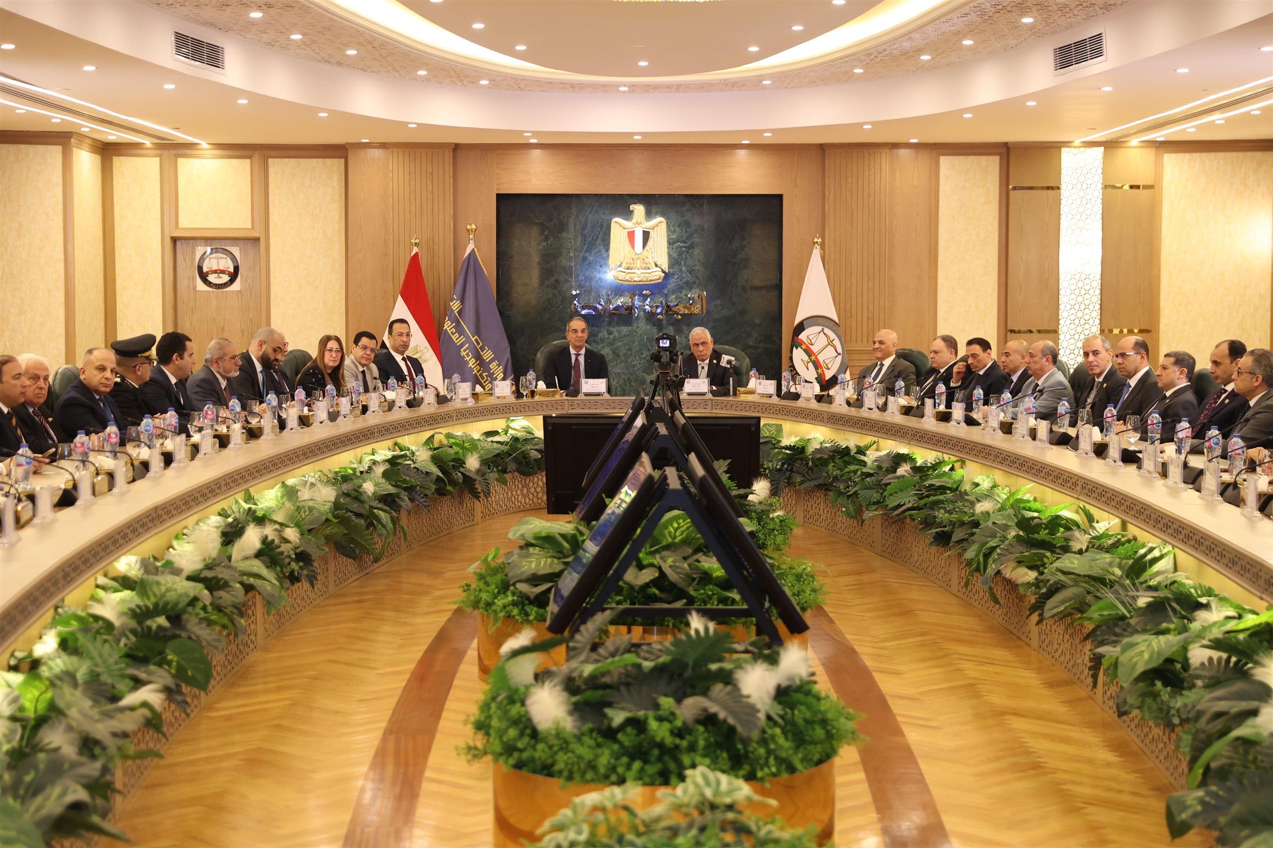 وزير الاتصالات والنائب العام يوقعان بروتوكول تعاون