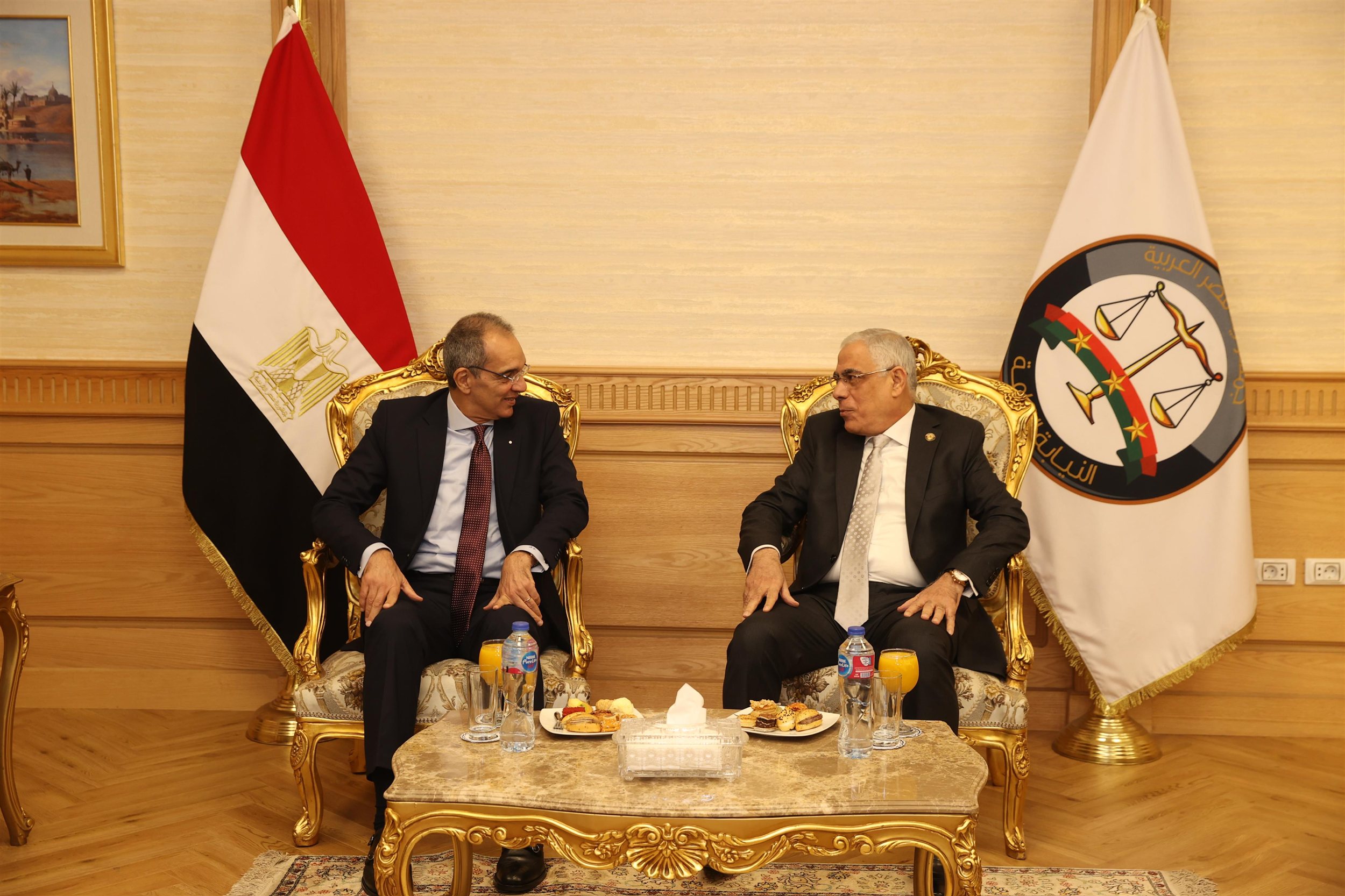 وزير الاتصالات والنائب العام يوقعان بروتوكول تعاون