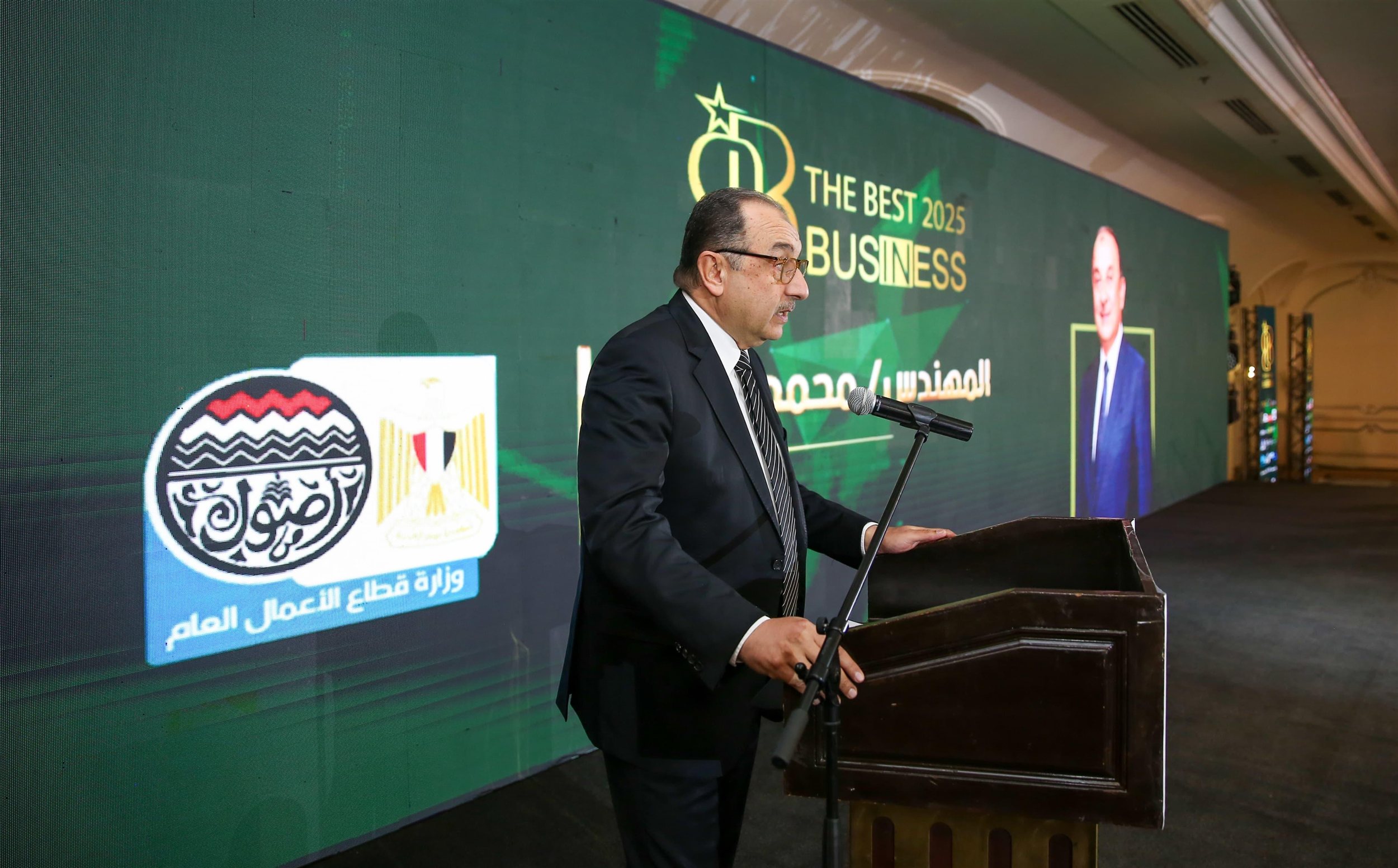 المهندس محمد شيمي وزير قطاع الأعمال العام