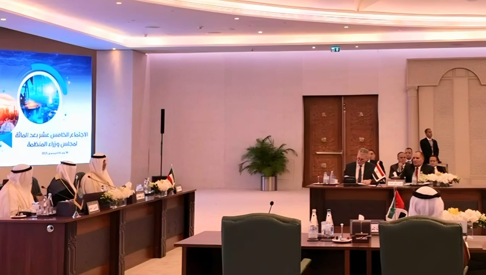 وزير البترول يشارك في الاجتماع الوزاري لمنظمة أوابك بالكويت