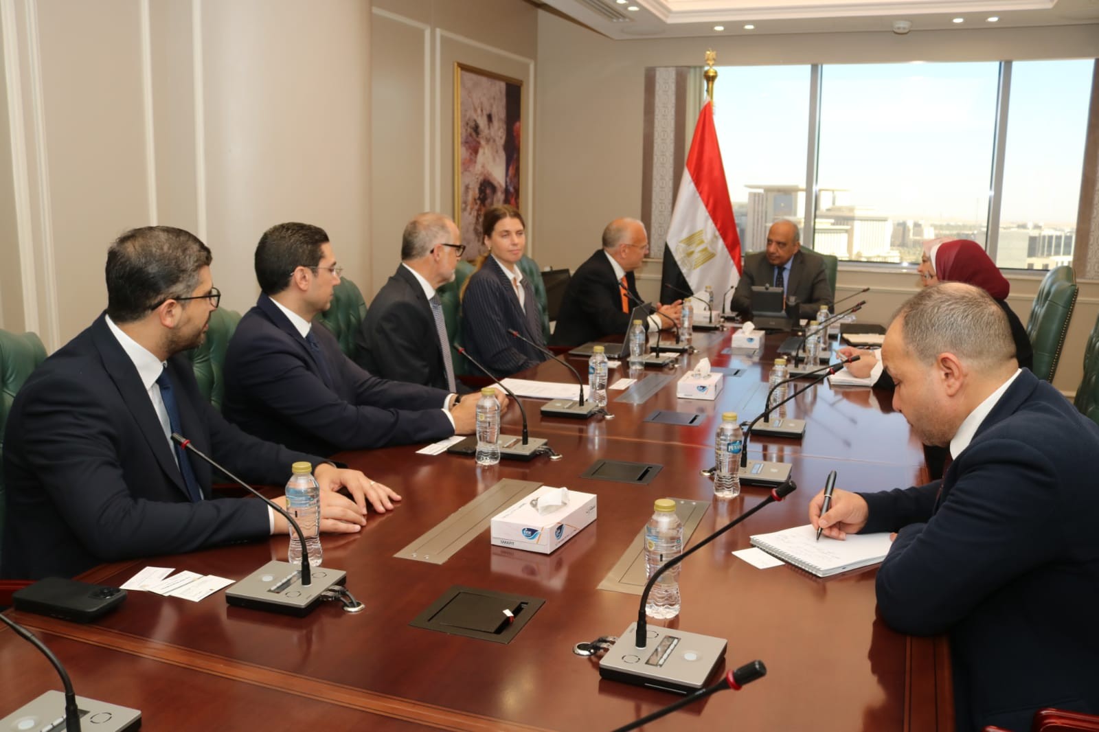 وزير الكهرباء يستقبل سفير السويد ووفدًا من شركة لينكسون السويدية