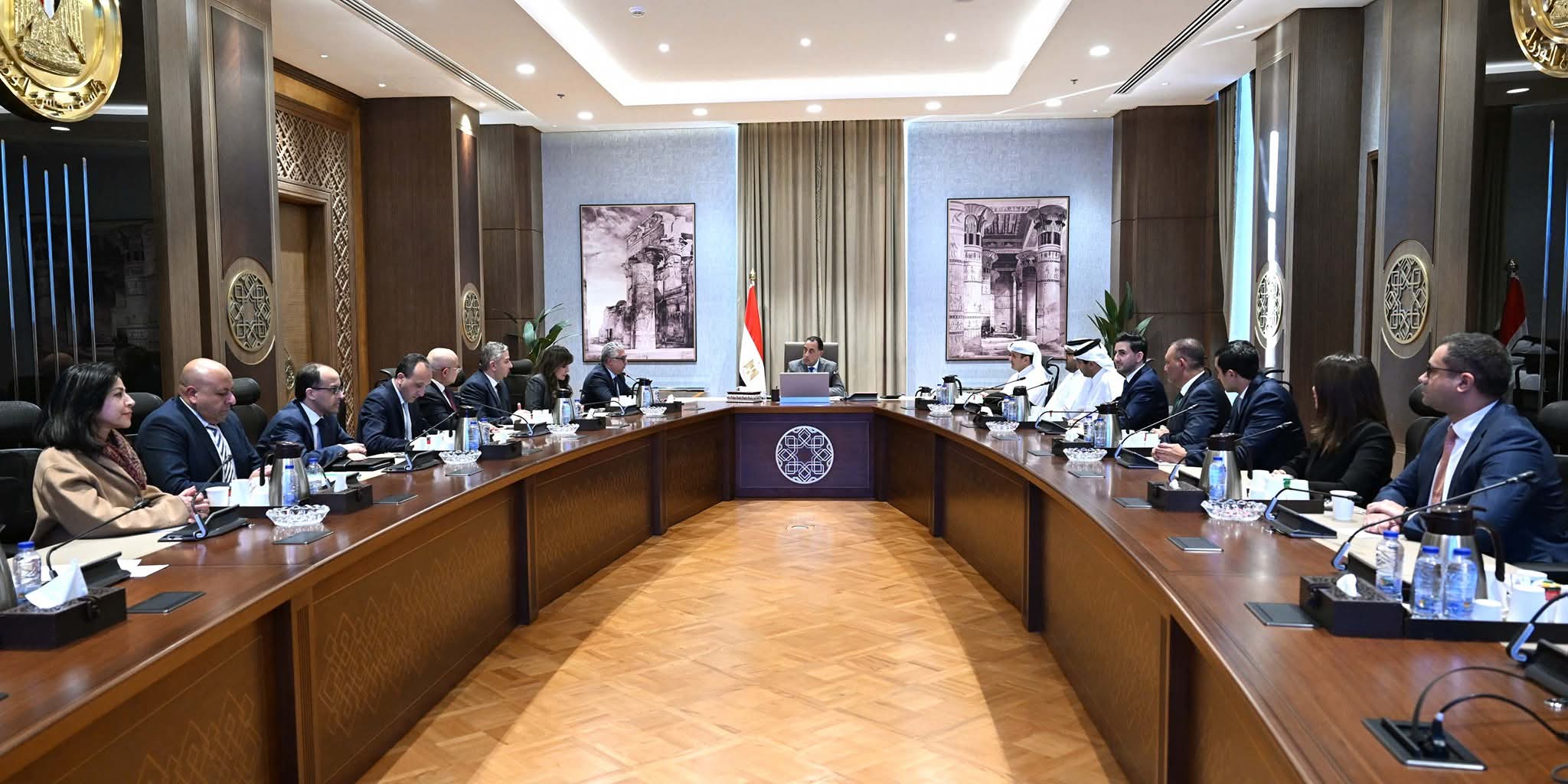 رئيس الوزراء يلتقي الرئيس التنفيذي لشركة المانع