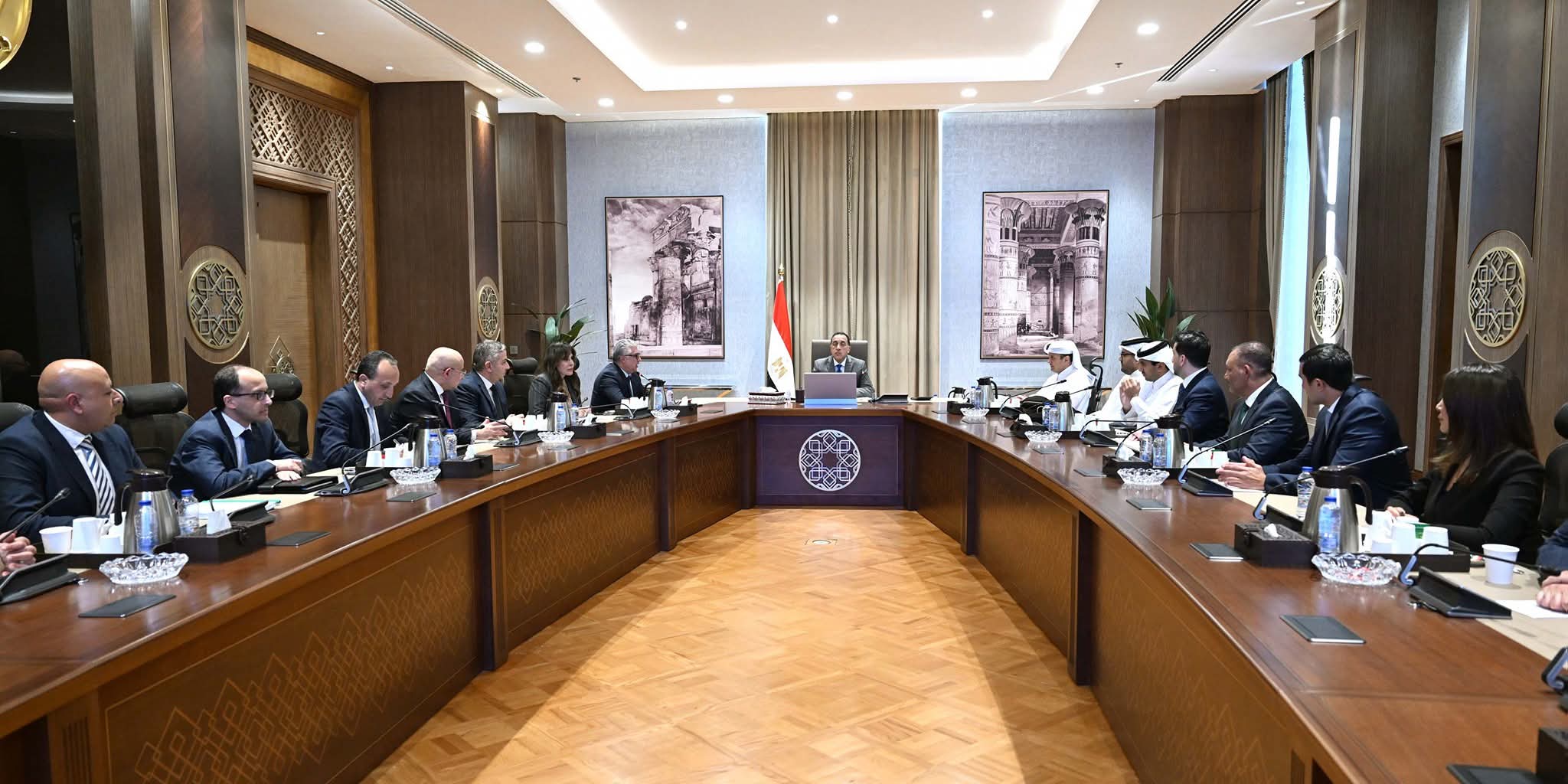 رئيس الوزراء يلتقي الرئيس التنفيذي لشركة المانع