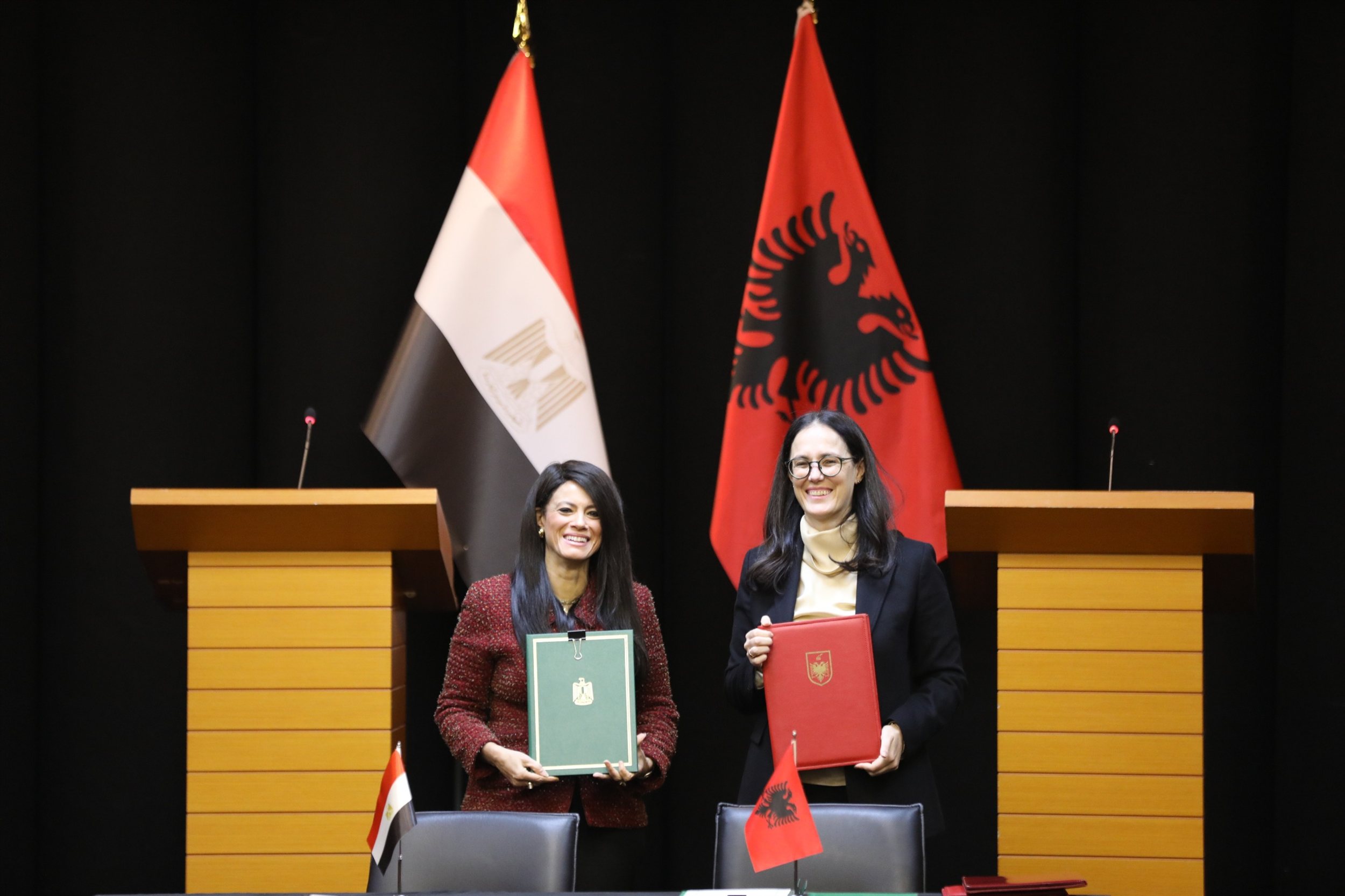 توقع مذكرتي تفاهم بين وزيرة التخطيط ونظيرتها الألبانية 