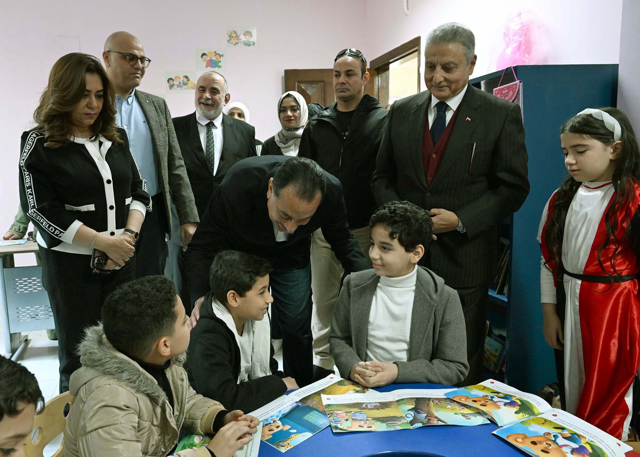 رئيس الوزراء يتفقد مكتبة مصر العامة بشبين القناطر