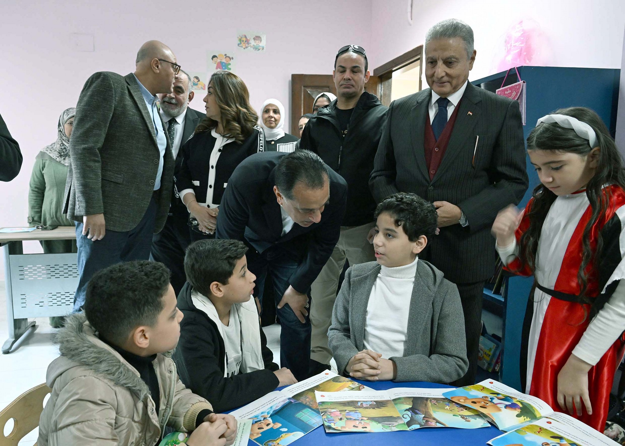 رئيس الوزراء يتفقد مكتبة مصر العامة بشبين القناطر