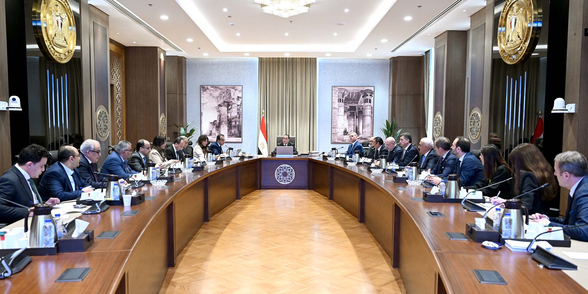 مدبولي يلتقي مسئولي شركة إيني ومجموعة مستشفيات سان دوناتو الإيطالية 