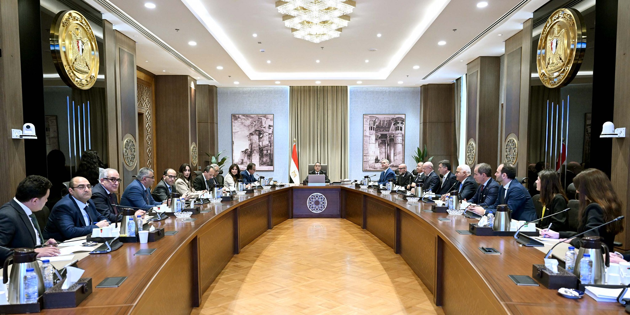 مدبولي يلتقي مسئولي شركة إيني ومجموعة مستشفيات سان دوناتو الإيطالية 