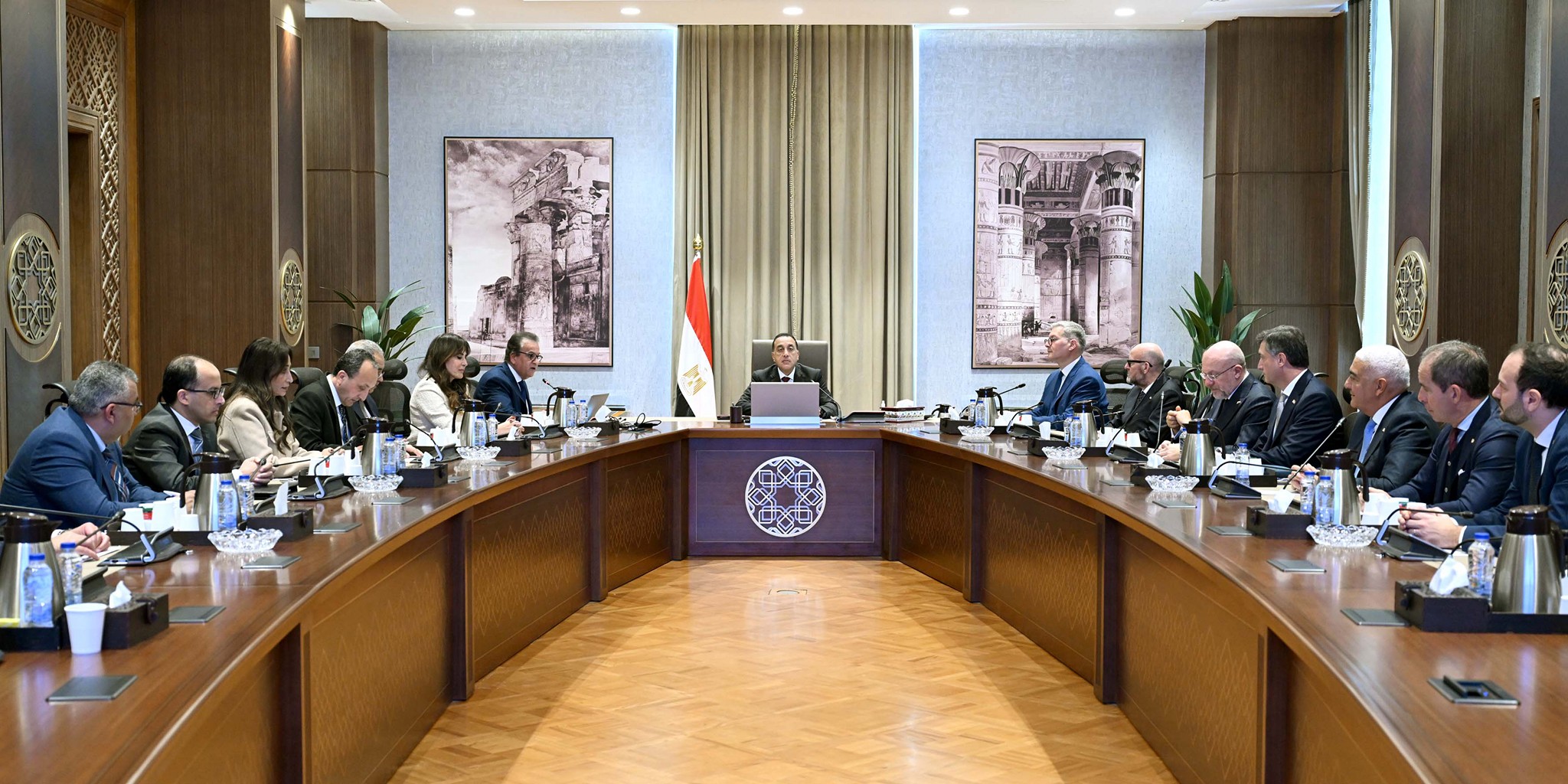 مدبولي يلتقي مسئولي شركة إيني ومجموعة مستشفيات سان دوناتو الإيطالية 