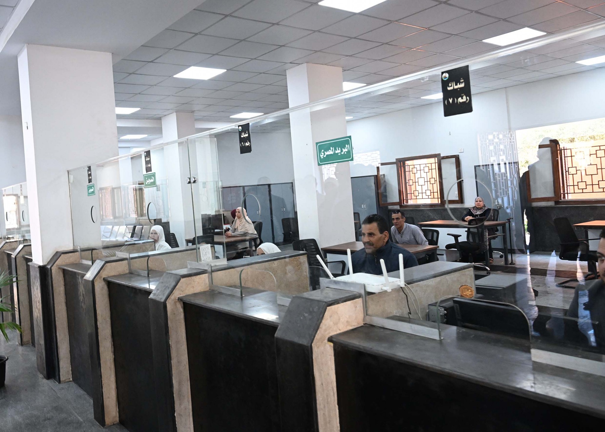 رئيس الوزراء يتفقد المركز التكنولوجي بطحانوب