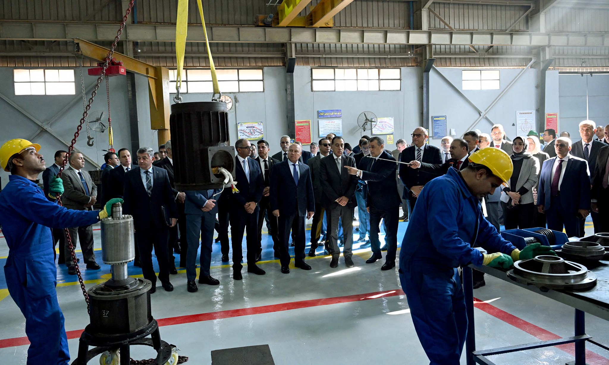 رئيس الوزراء يفتتح مصنع إنتاج الطلمبات الغاطسة