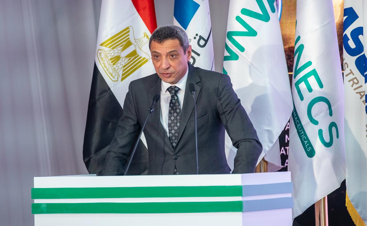 اللواء طارق حامد الشاذلي محافظ السويس