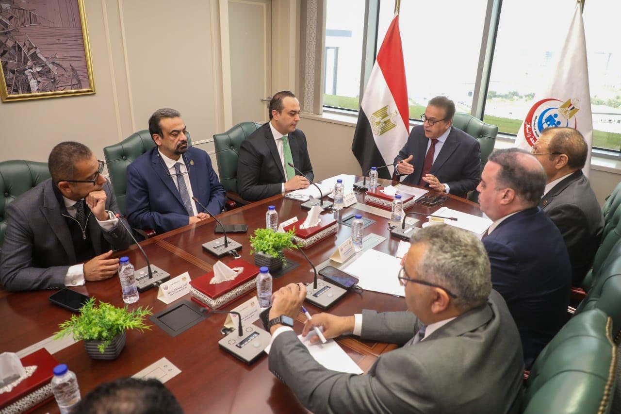 وزير الصحة يعقد اجتماعاً لمناقشة الموقف التنفيذي الحالي لمشروع ميكنة التأمين الصحي