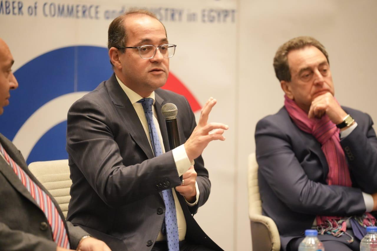 وزير المالية يلتقي أعضاء غرفة التجارة والصناعة الفرنسية