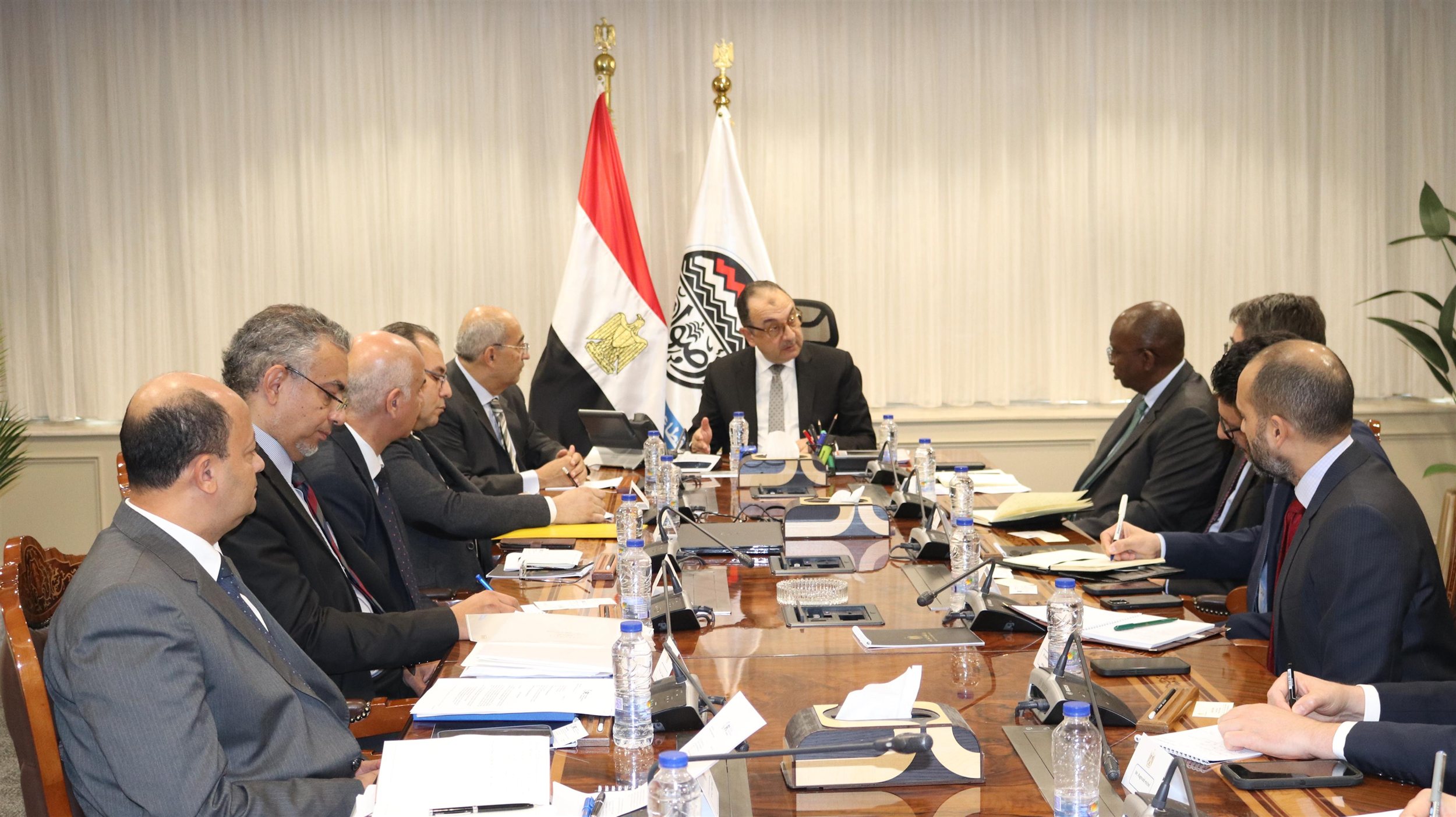 وزير «قطاع الأعمال» يستقبل وفدًا من مجموعة «البنك الدولي»
