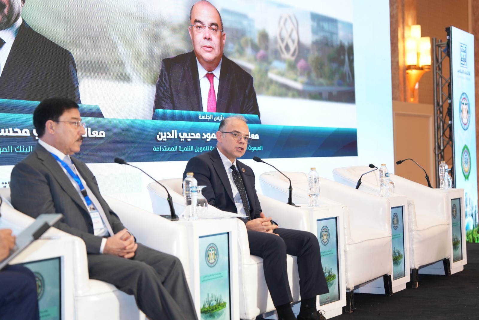 رئيس الرقابة المالية يشارك في جلسة حوارية بمنتدى البركة الإقليمي