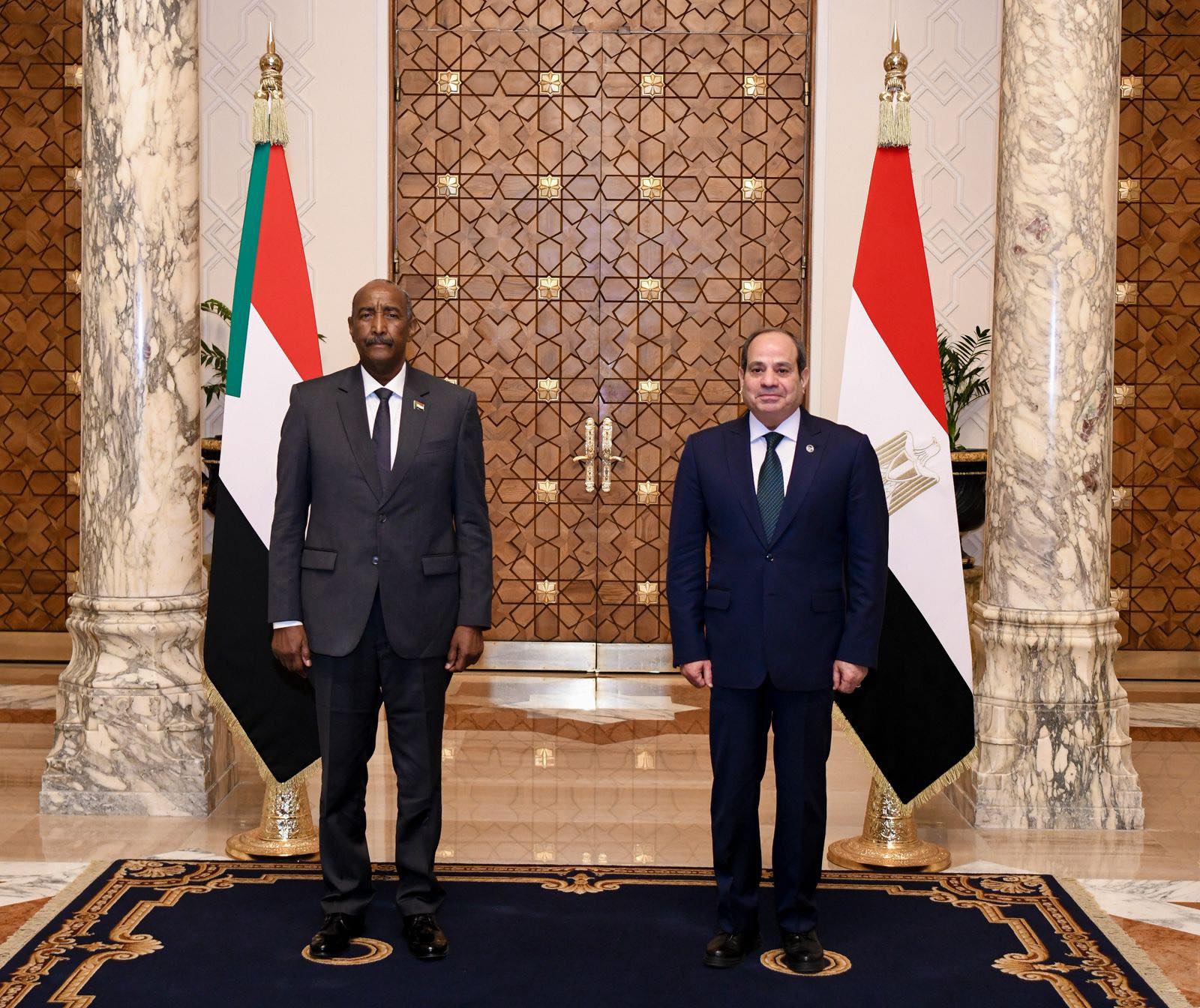 الرئيس السيسي يستقبل رئيس مجلس السيادة الانتقالي السوداني