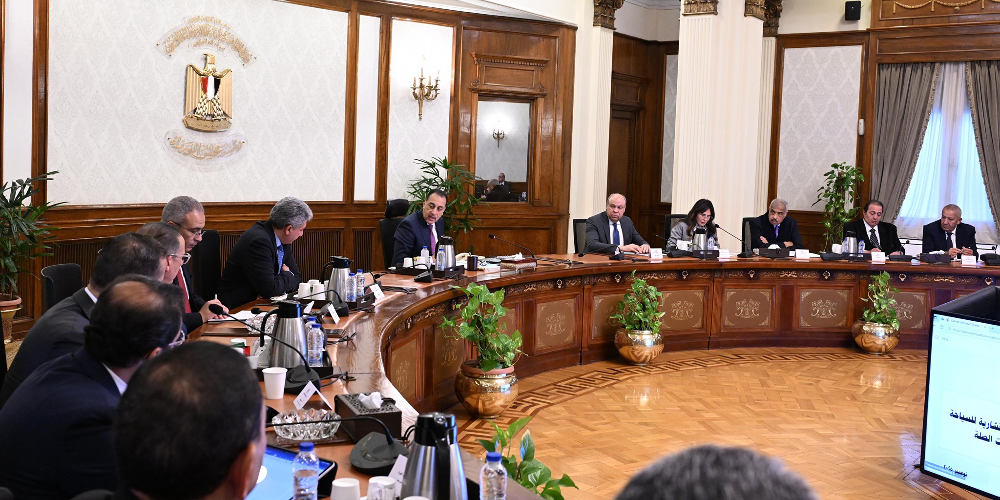 رئيس الوزراء يجتمع بأعضاء اللجنة الاستشارية لتطوير السياحة 
