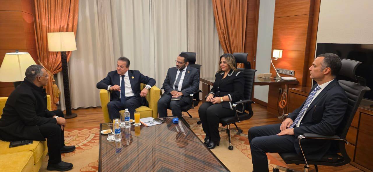 الدكتور خالد عبدالغفار يلتقي وزير الصحة الموريتاني