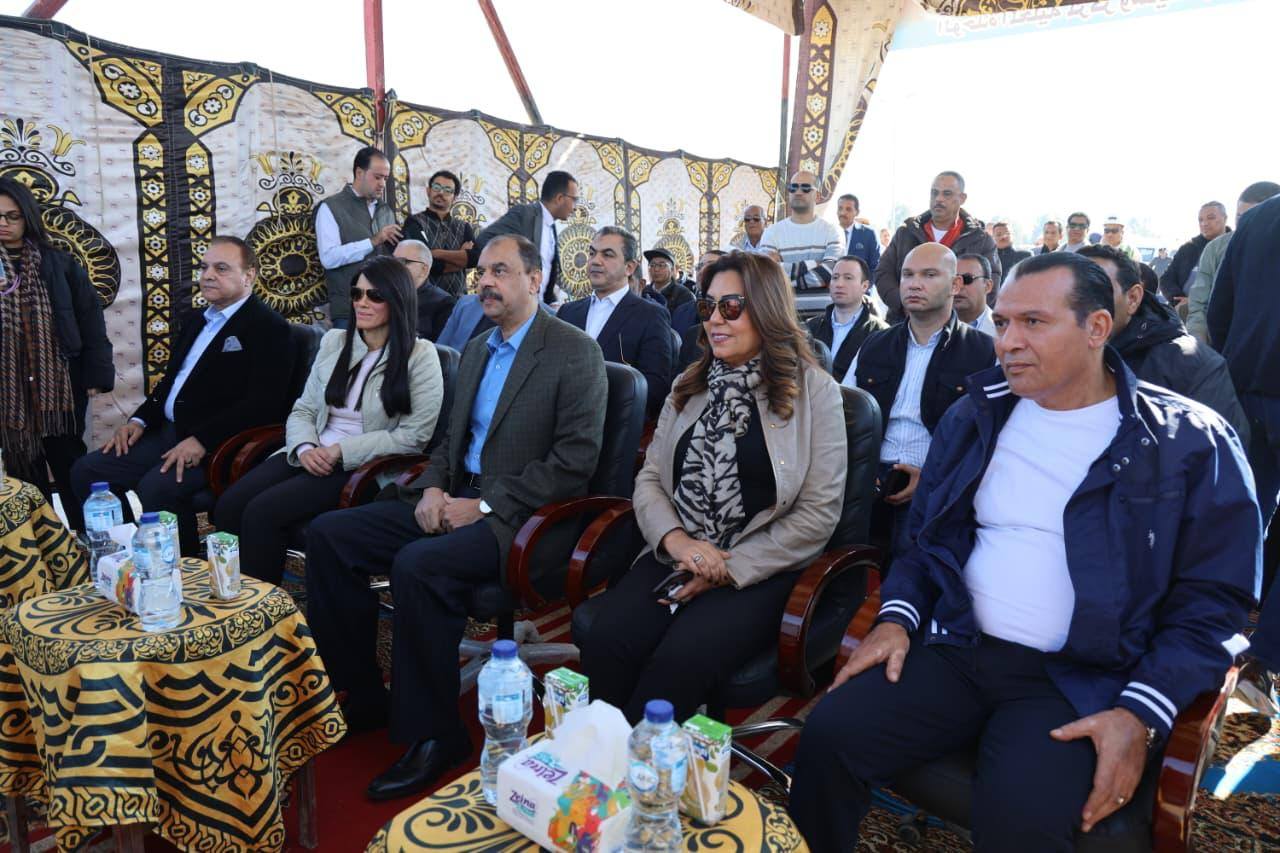وزيرتى «التخطيط» و«التنمية المحلية» يتفقدان المنطقة الصناعية غرب جرجا بسوهاج