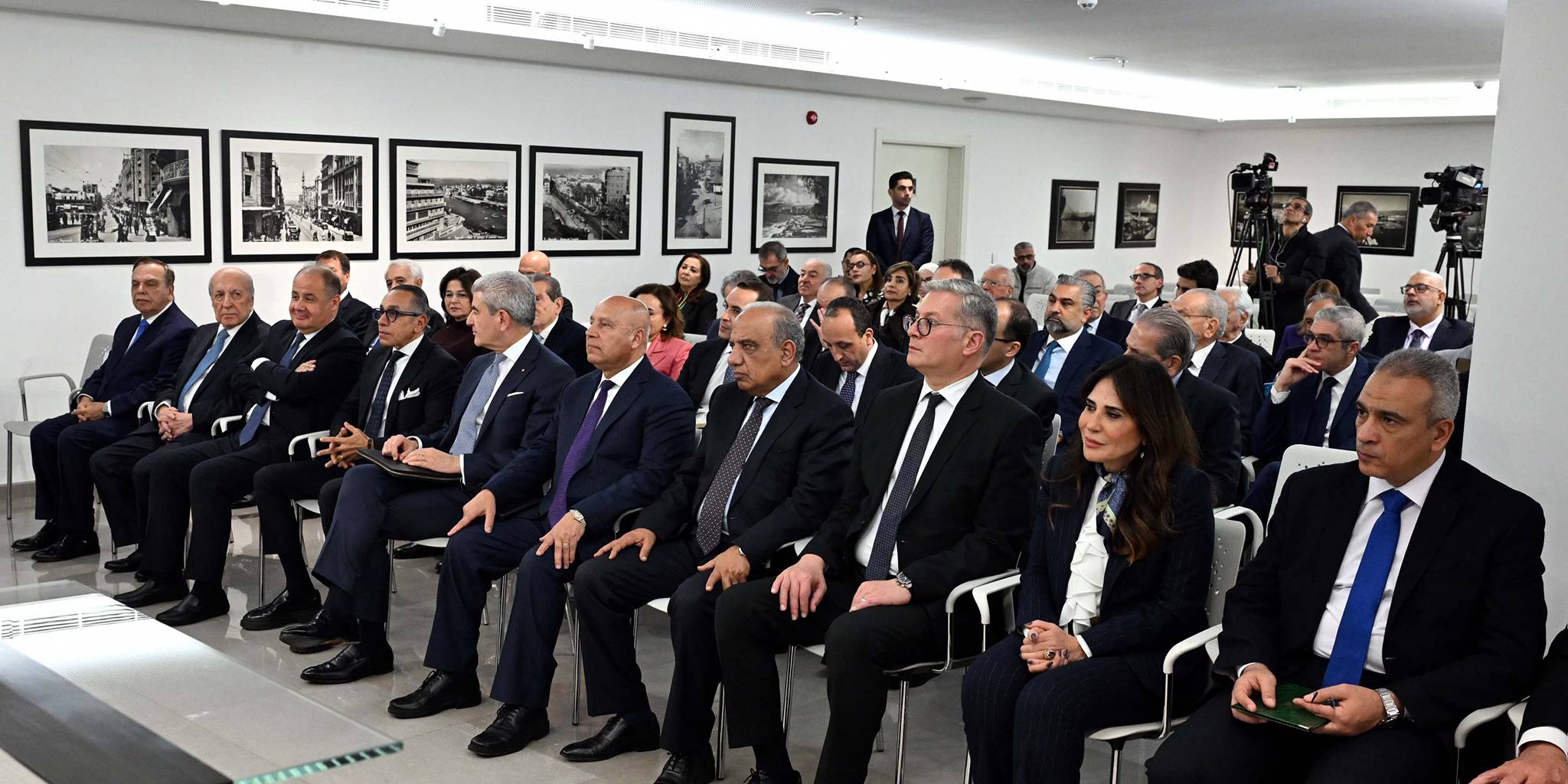 رئيس الوزراء يلتقى مسئولي الهيئات الاقتصادية وغرفة التجارة والصناعة فى لبنان