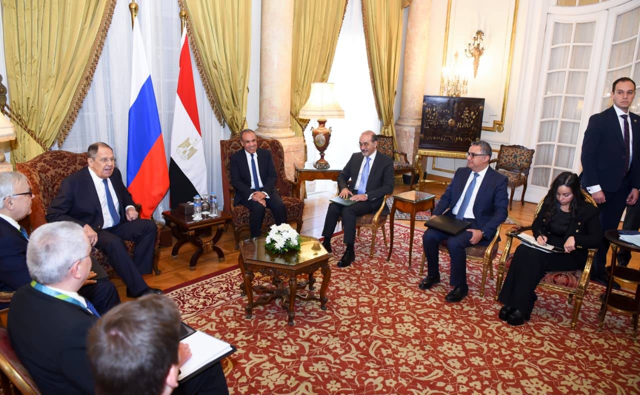 وزير «الخارجية» يبحث تعزيز العلاقات التجارية والاقتصادية بين مصر و روسيا