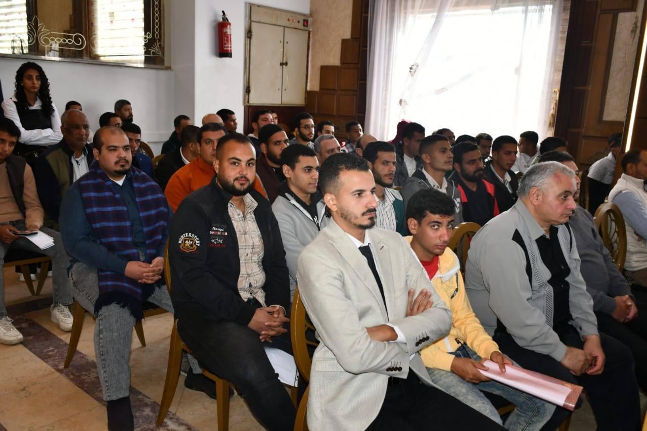 وزير الشباب ومحافظ المنيا يفتتحان ملتقى التوظيف الخامس