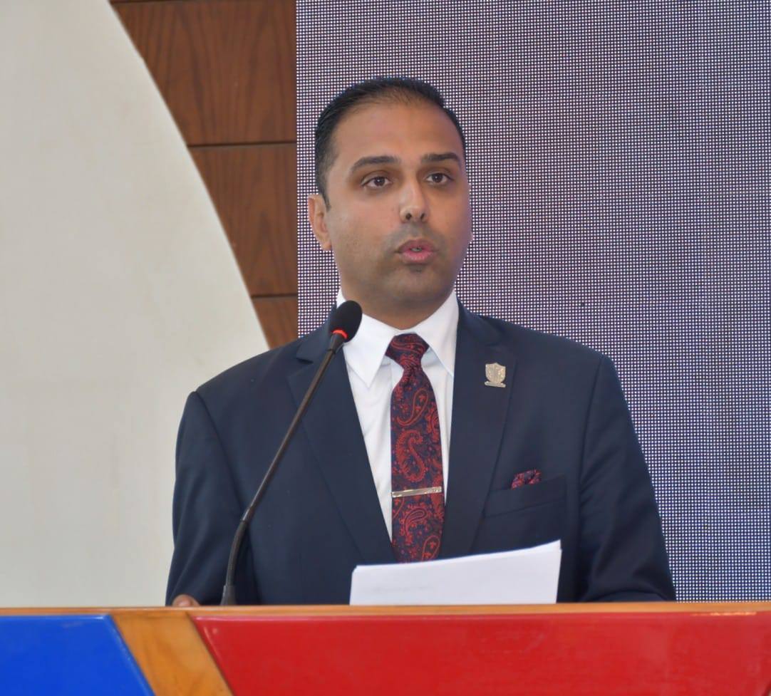 وزير الشباب ومحافظ المنيا يفتتحان ملتقى التوظيف الخامس