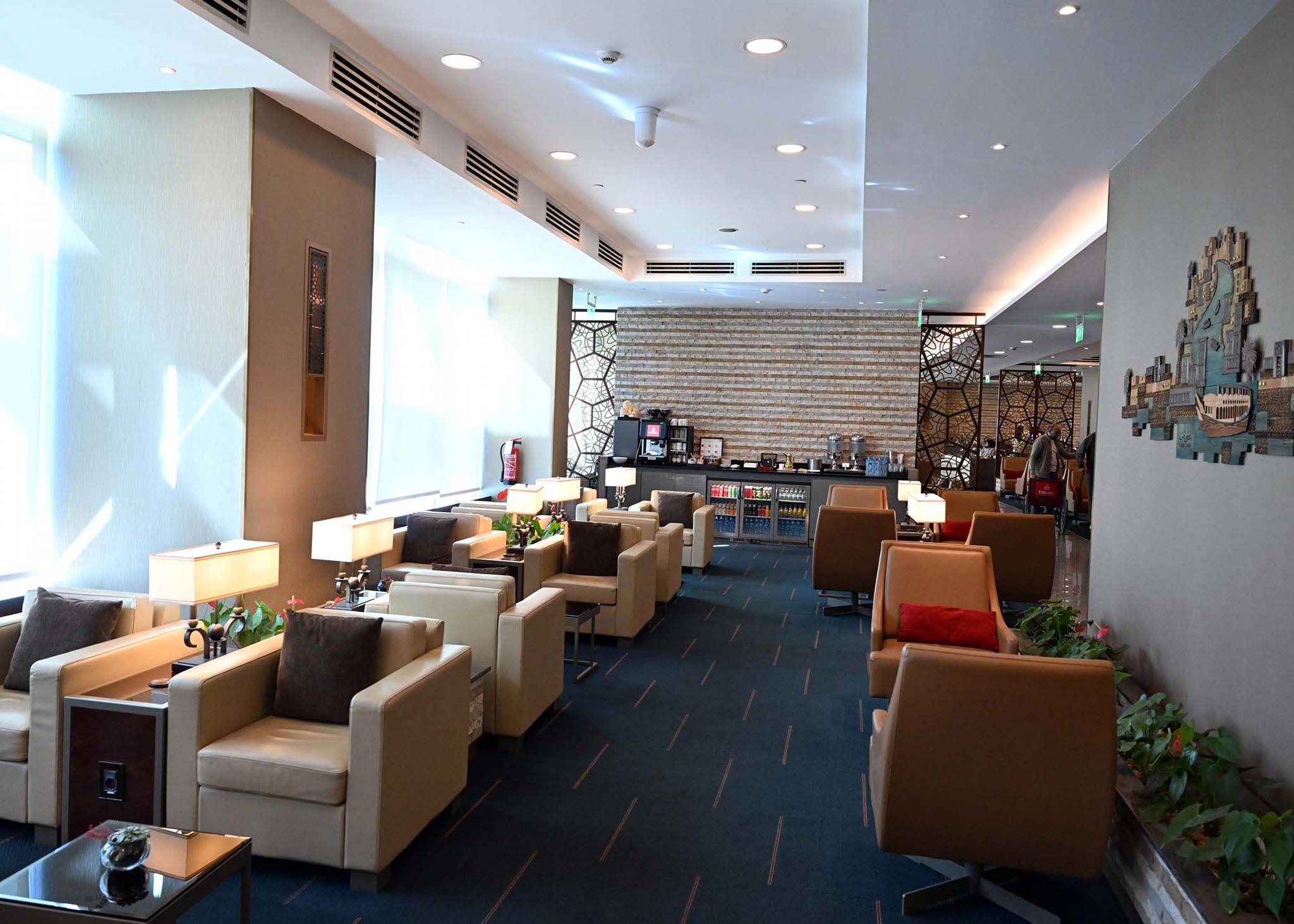 جولة تفقدية لرئيس الوزراء بمطار القاهرة الدولي