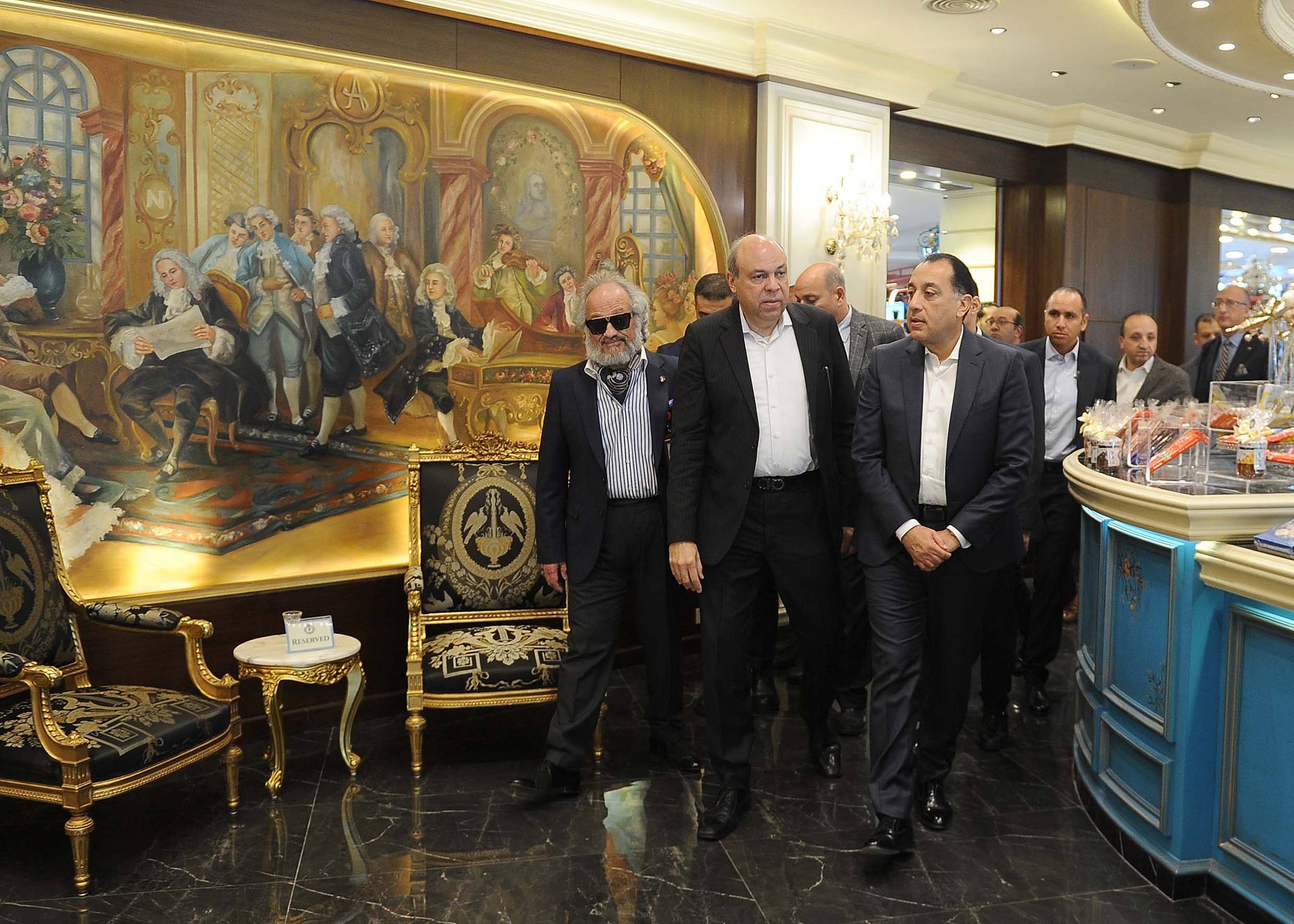 جولة تفقدية لرئيس الوزراء بمطار القاهرة الدولي