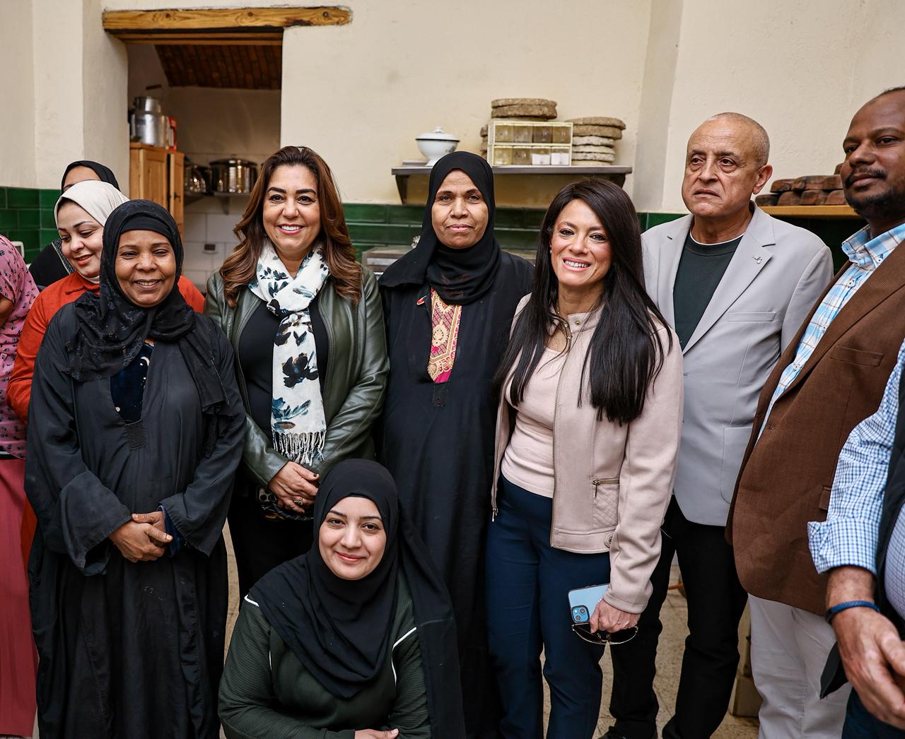 وزيرتى «التخطيط» و «التنمية المحلية» يتفقدان تطوير كورنيش ومناطق «إسنا» التاريخية