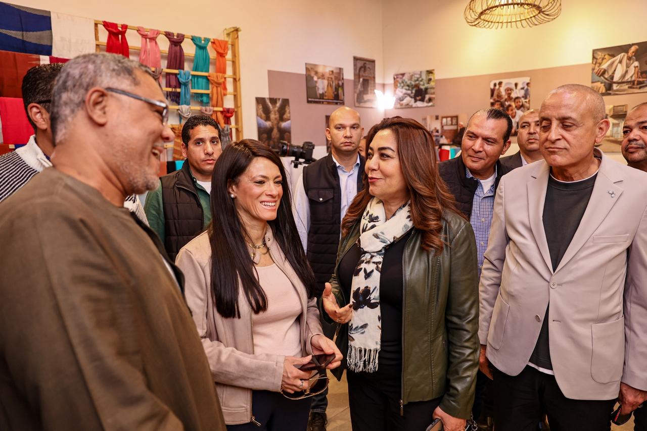 وزيرتى «التخطيط» و «التنمية المحلية» يتفقدان تطوير كورنيش ومناطق «إسنا» التاريخية