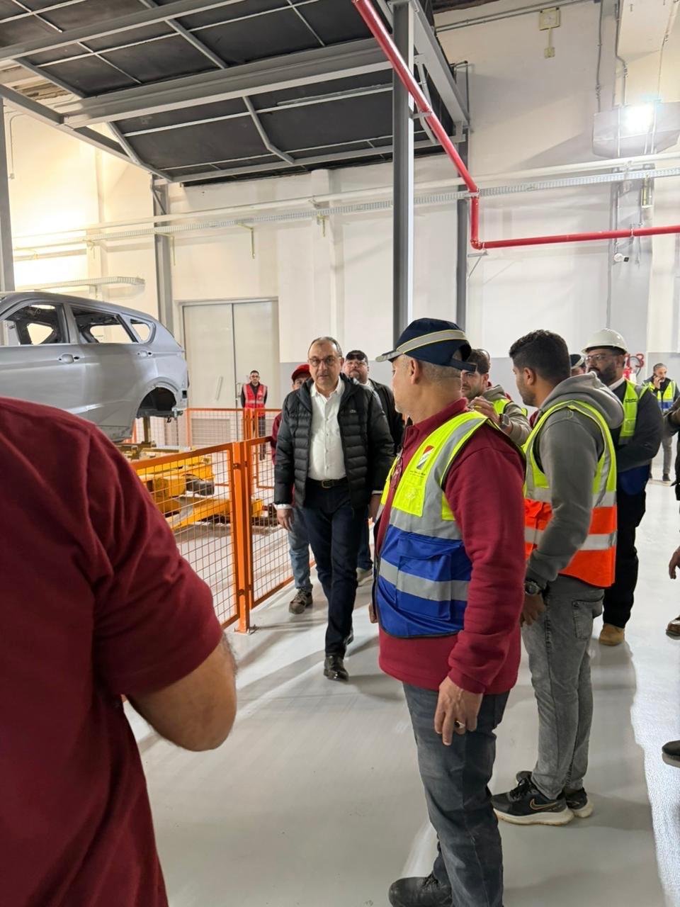 زيارة وزير قطاع الأعمال لشركة النصر للسيارات