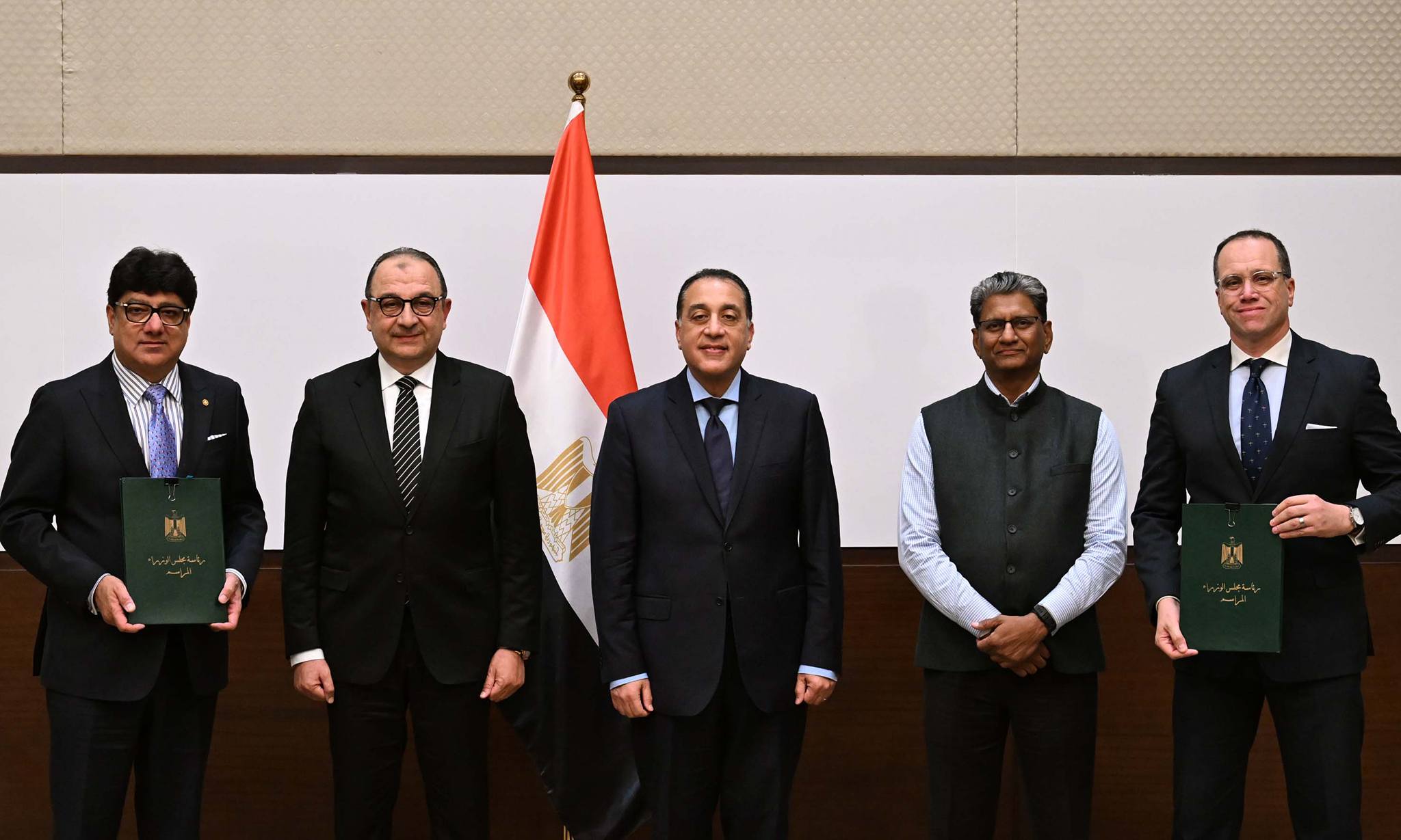 توقيع عقد تشغيل فندق الكونتيننتال التاريخي وسط القاهرة