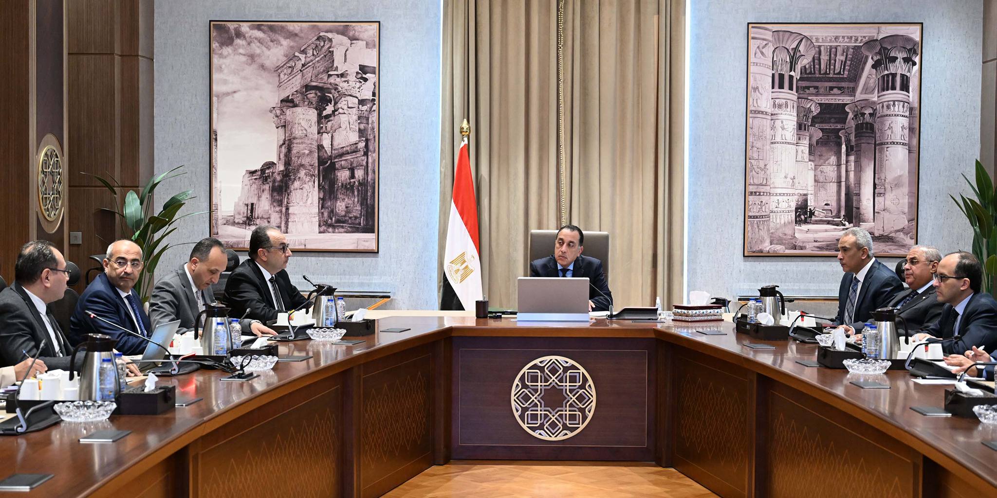 مدبولي يتابع موقف تنفيذ مشروعات تطوير قطاع الغزل والنسيج