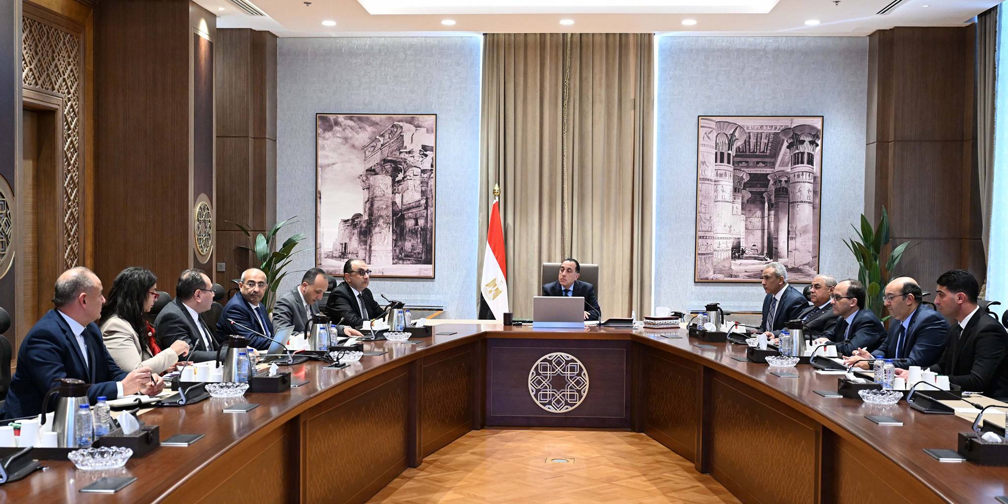 مدبولي يتابع موقف تنفيذ مشروعات تطوير قطاع الغزل والنسيج