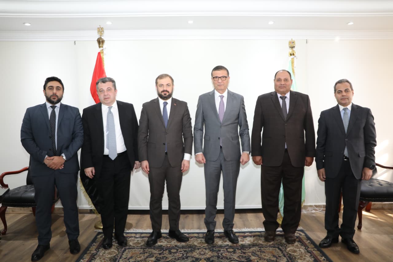 وزير الزراعة يلتقي مع وزير الاقتصاد الأرميني