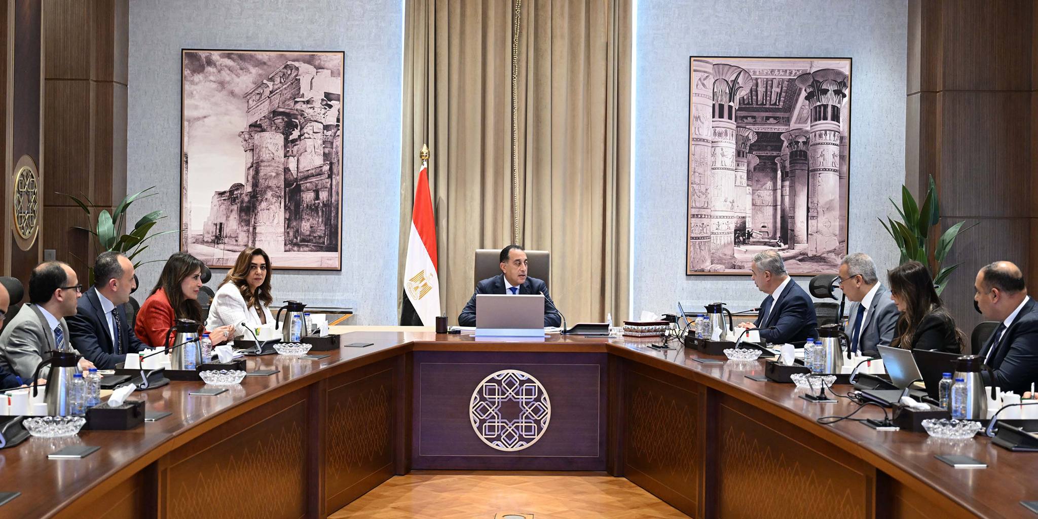 رئيس الوزراء يتابع موقف تنفيذ المشروعات التنموية بالإسكندرية