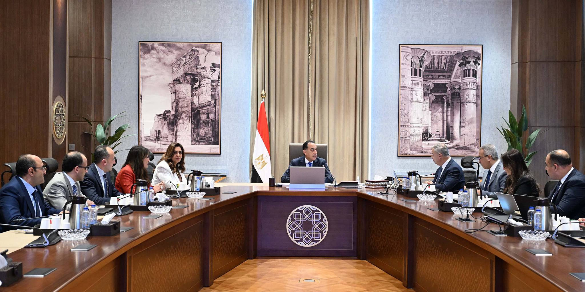 رئيس الوزراء يتابع موقف تنفيذ المشروعات التنموية بالإسكندرية