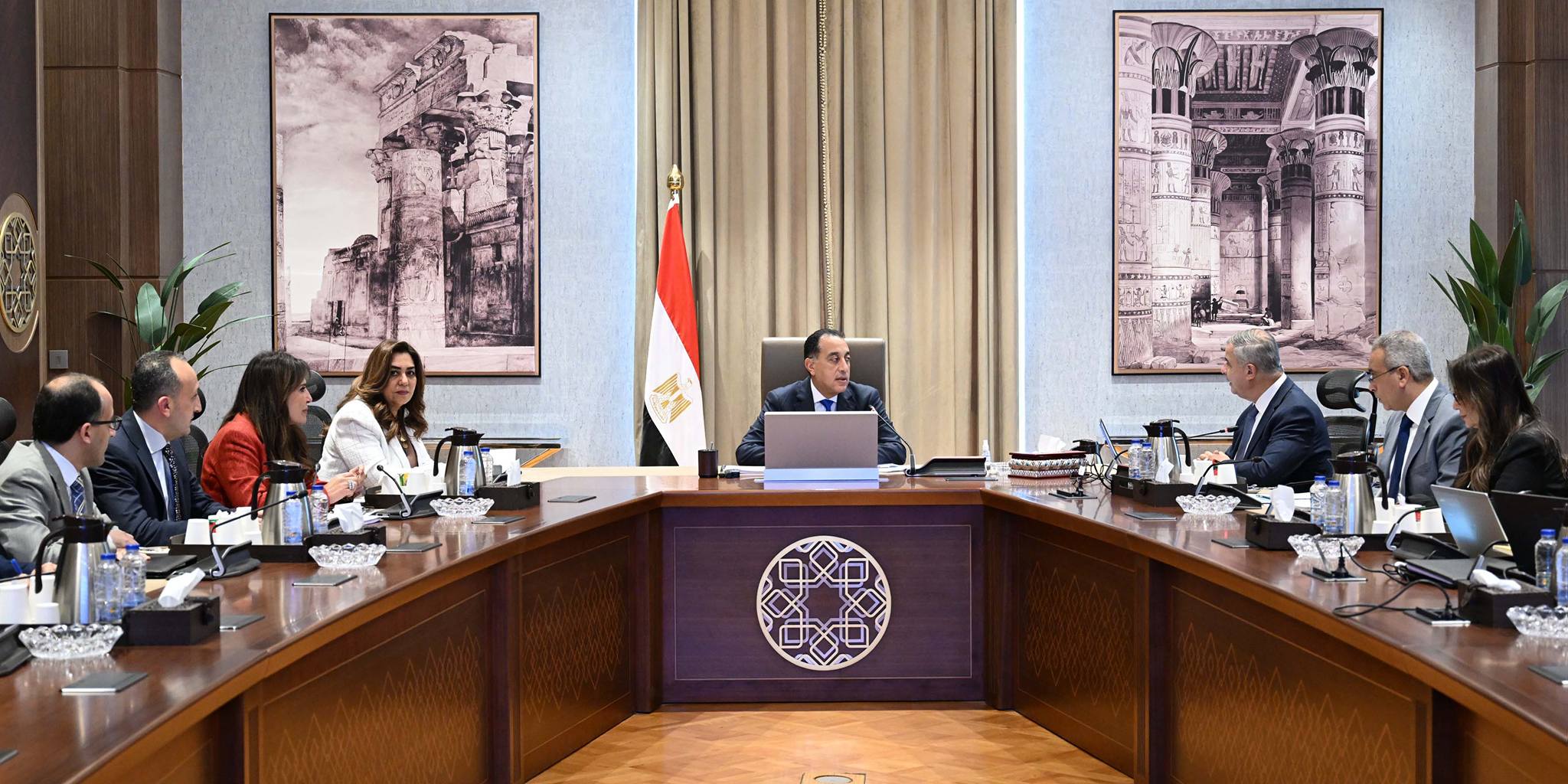 رئيس الوزراء يتابع موقف تنفيذ المشروعات التنموية بالإسكندرية