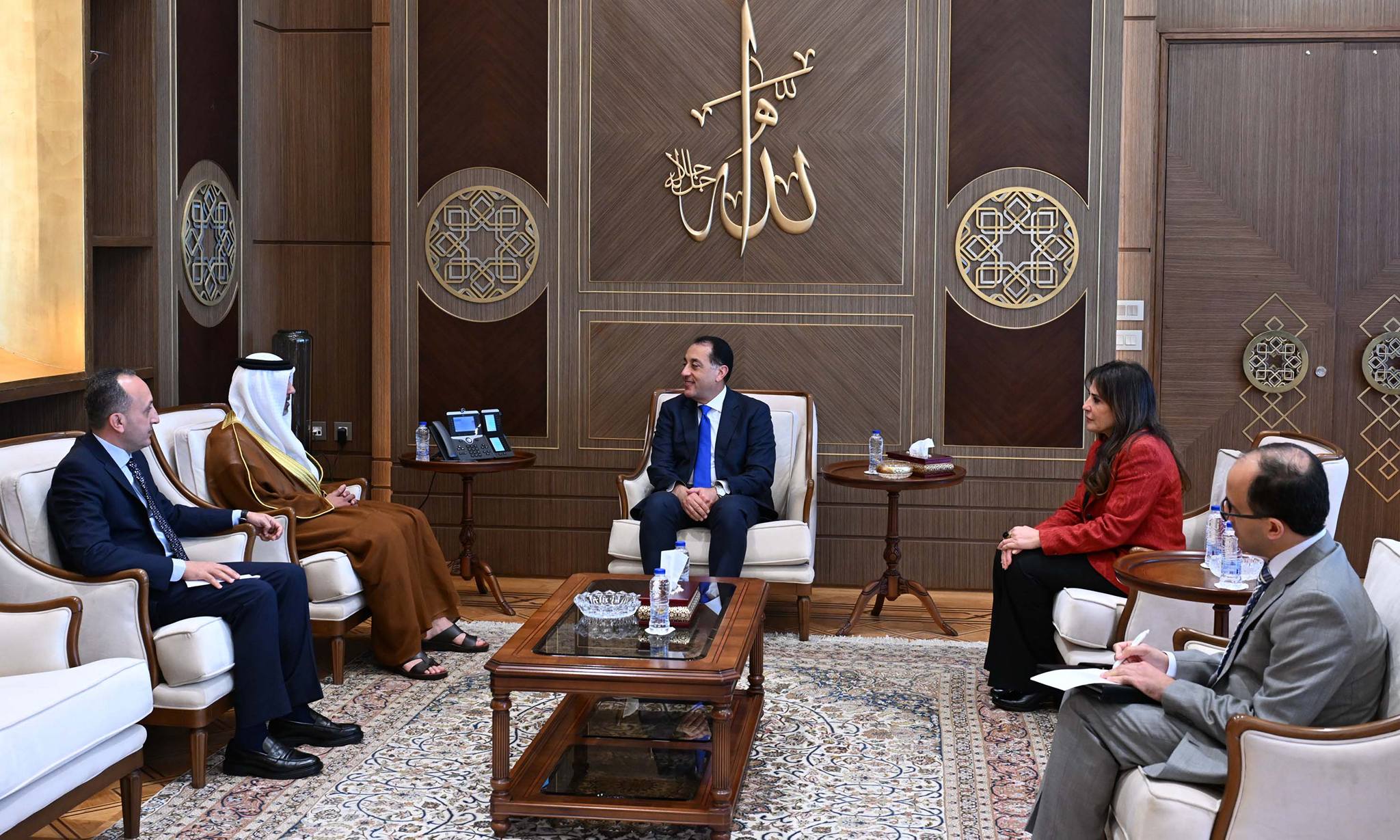 رئيس الوزراء يستقبل سفير دولة الإمارات لدى مصر